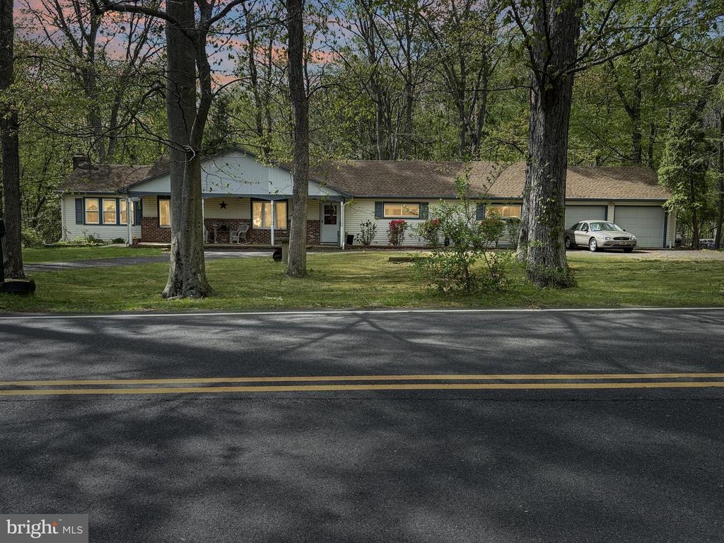230 BURRS RD, Burlington, NJ 08016