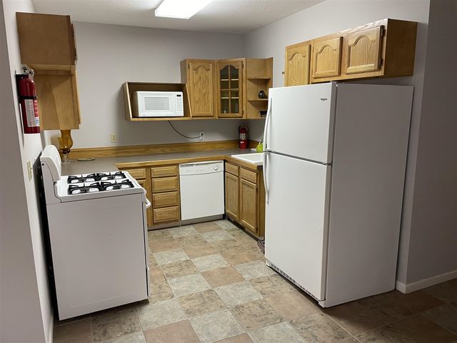 163 S Main Street, Leslie, MI 49251