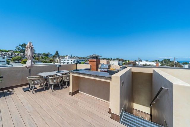 575 Foam Street D, Monterey, CA 93940