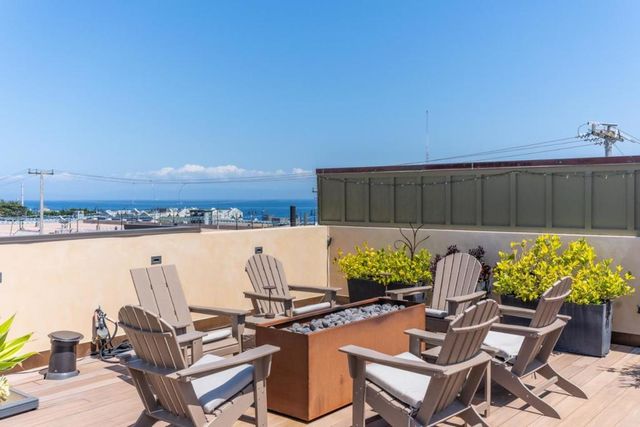 575 Foam Street D, Monterey, CA 93940