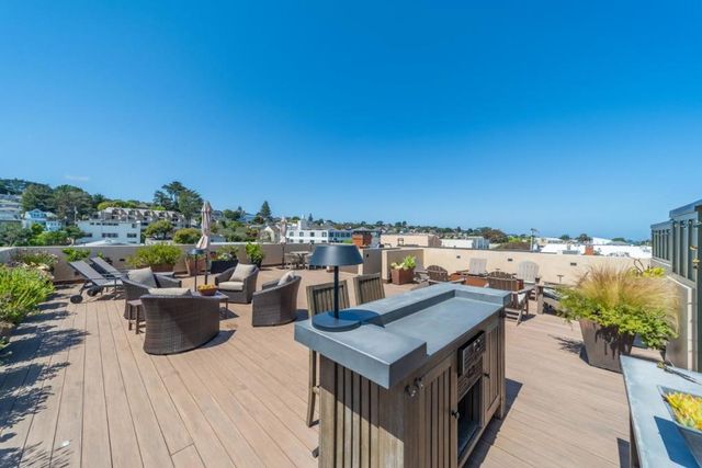 575 Foam Street D, Monterey, CA 93940