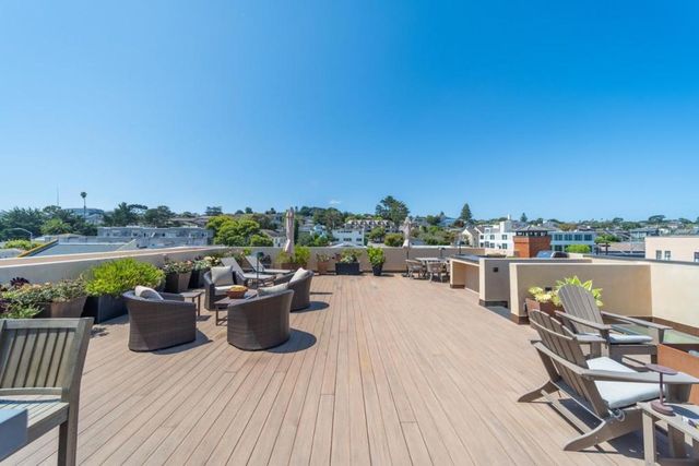 575 Foam Street D, Monterey, CA 93940