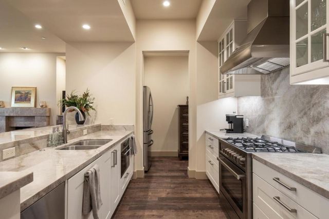 575 Foam Street D, Monterey, CA 93940