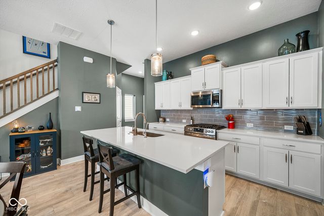 995 Astor Lane, Carmel, IN 46032