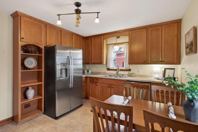 420 10TH STREET SOUTH, Wisconsin Rapids, WI 54494