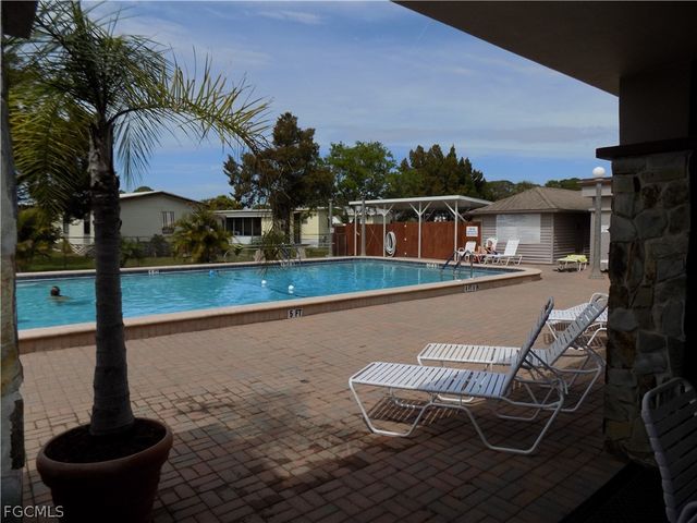 5708 Holiday Park BLVD, North Port, FL 34287