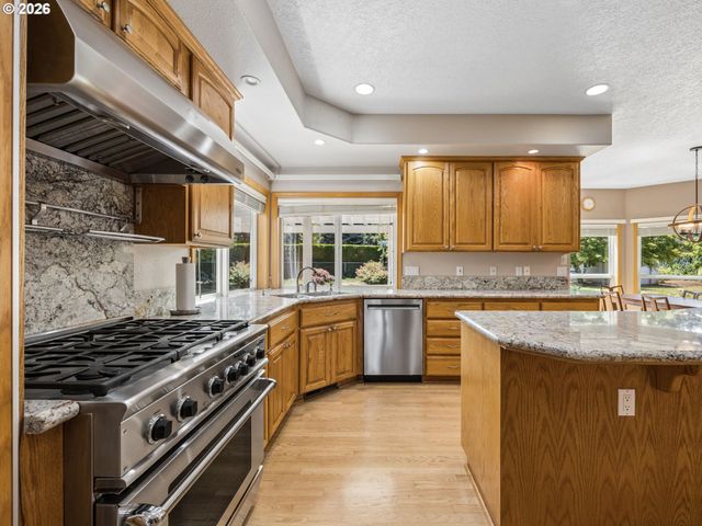 14007 Se EKLUND Ave, Boring, OR 97009