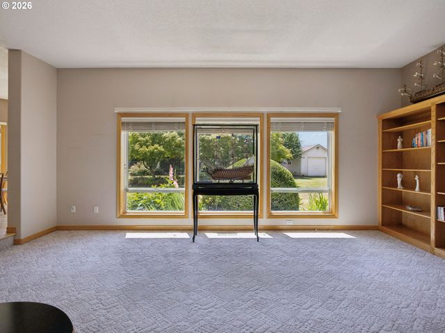 14007 Se EKLUND Ave, Boring, OR 97009