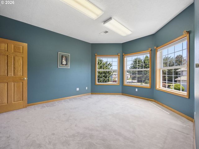 14007 Se EKLUND Ave, Boring, OR 97009