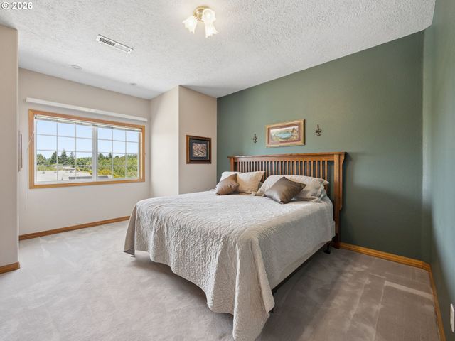 14007 Se EKLUND Ave, Boring, OR 97009