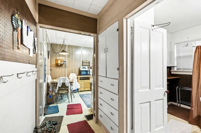 3011 Riverview Drive, Kalamazoo Twp, MI 49004