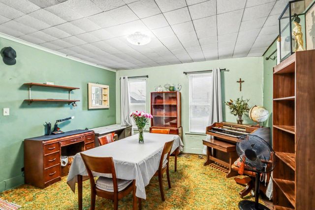 3011 Riverview Drive, Kalamazoo Twp, MI 49004