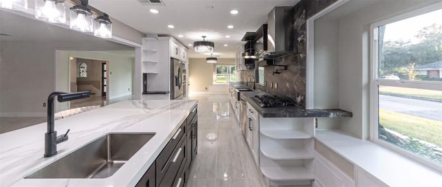 2302 Brooktree Drive, Houston, TX 77008