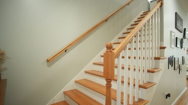 9 Hall St, Webster, MA 01570