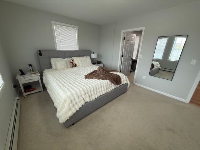 9 Hall St, Webster, MA 01570