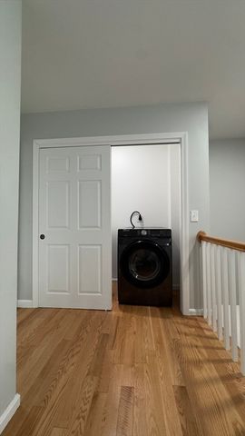9 Hall St, Webster, MA 01570