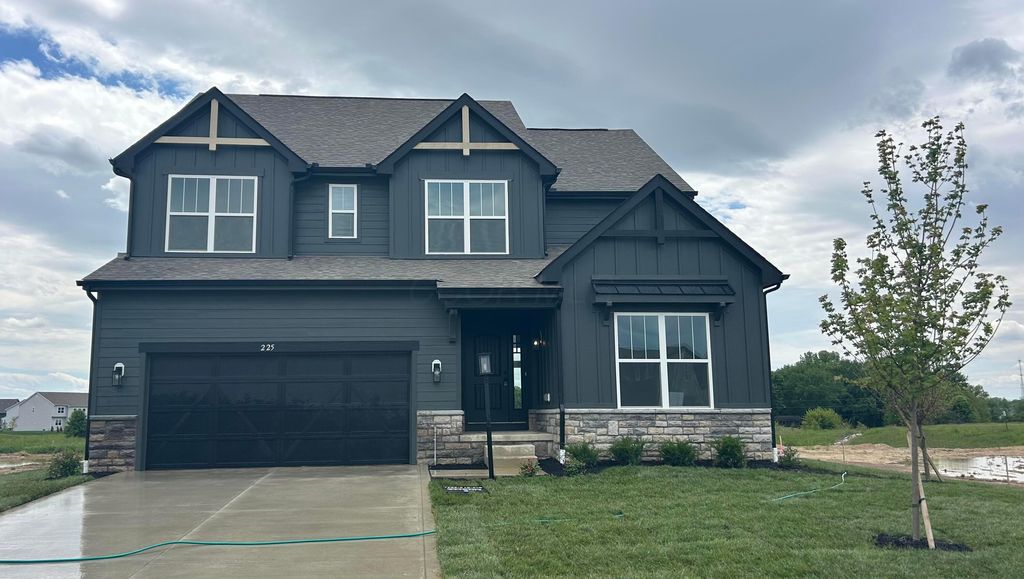225 Painter Street, Pickerington, OH 43147