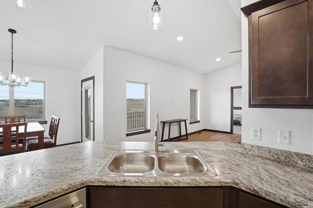 3053 HOEFER AVE, Rapid City, SD 57701