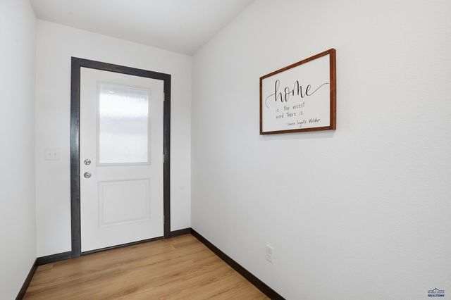 3053 HOEFER AVE, Rapid City, SD 57701
