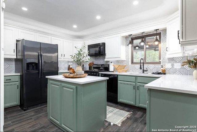 9830 Salisbury Dr, San Antonio, TX 78217