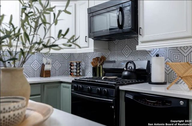 9830 Salisbury Dr, San Antonio, TX 78217