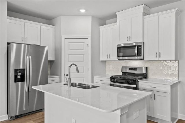 429 Blissful Court, Taylors, SC 29687