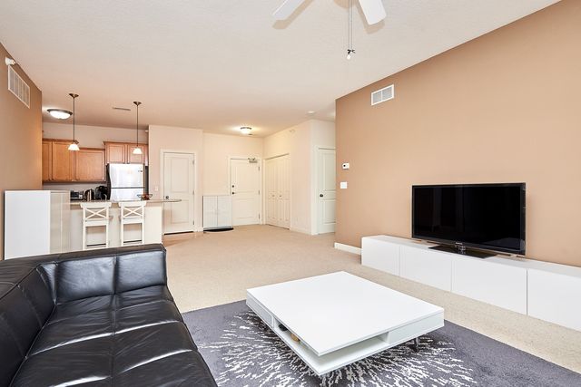 8350 Ep True Parkway 1206, West Des Moines, IA 50266