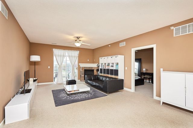 8350 Ep True Parkway 1206, West Des Moines, IA 50266