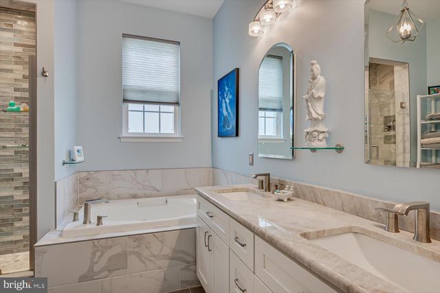 64 ARISTOTLE WAY, East Windsor, NJ 08512