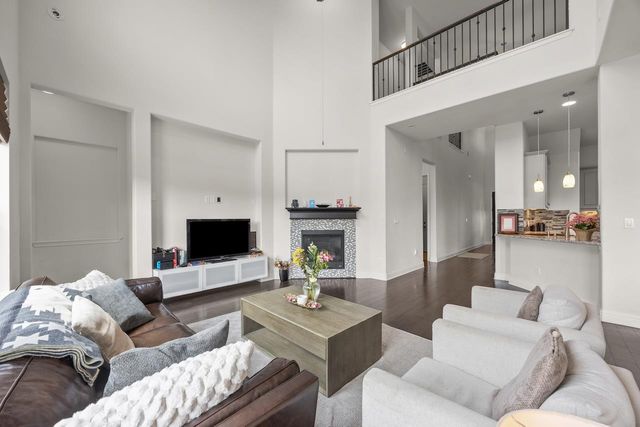 608 Cascada LN, Round Rock, TX 78681