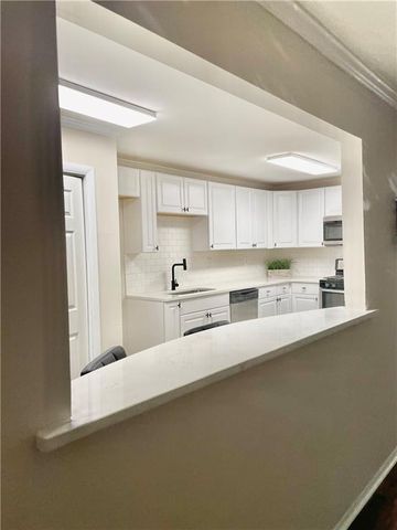 346 Carpenter Drive 12, Sandy Springs, GA 30328