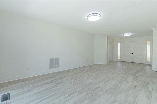 4600 Yuma Court, Winston-salem, NC 27107