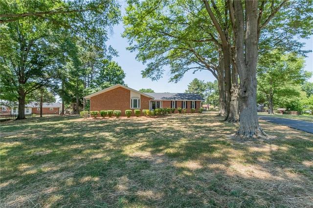 4600 Yuma Court, Winston-salem, NC 27107