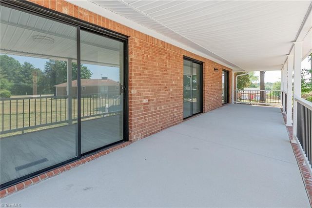 4600 Yuma Court, Winston-salem, NC 27107