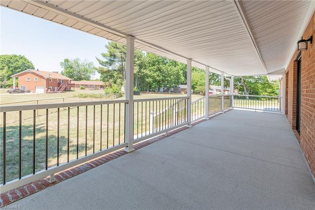 4600 Yuma Court, Winston-salem, NC 27107