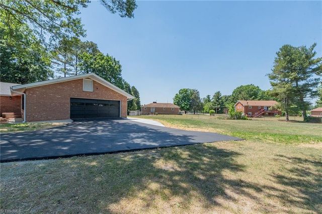 4600 Yuma Court, Winston-salem, NC 27107