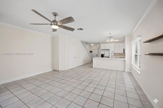 365 SW 122nd Ave, Pembroke Pines, FL 33025