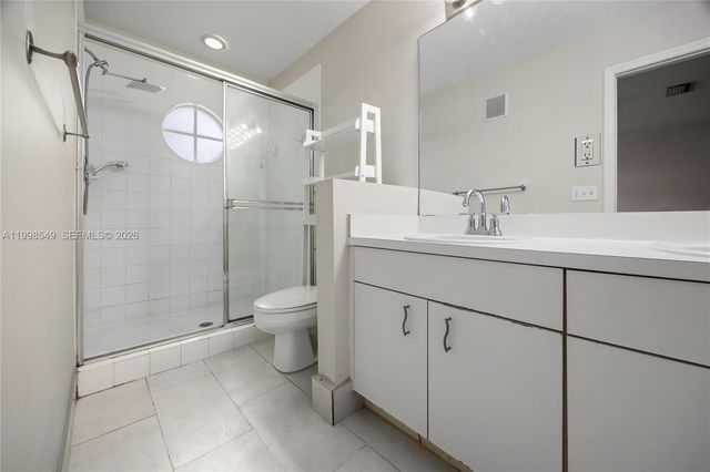 365 SW 122nd Ave, Pembroke Pines, FL 33025