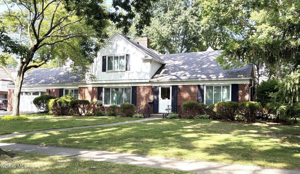 2521 Middlesex Drive, Toledo, OH 43606