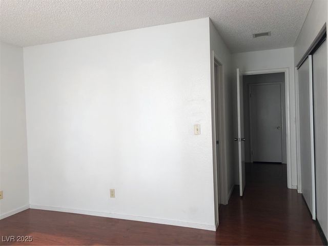 7729 Rathburn Avenue, Las Vegas, NV 89147