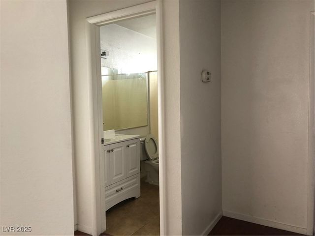 7729 Rathburn Avenue, Las Vegas, NV 89147