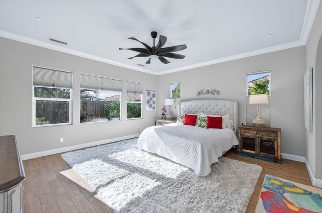 1462 N Twinberry Avenue, Clovis, CA 93619