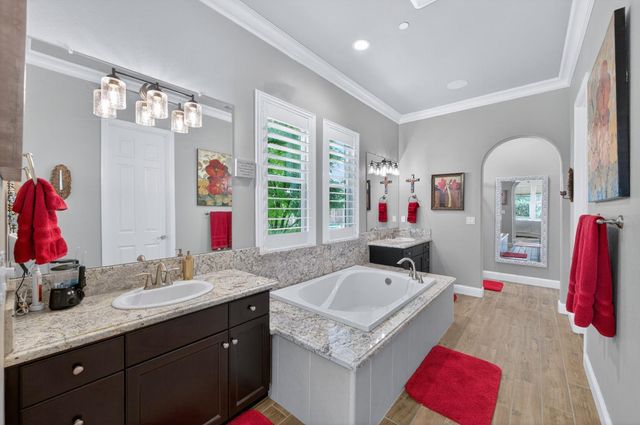 1462 N Twinberry Avenue, Clovis, CA 93619