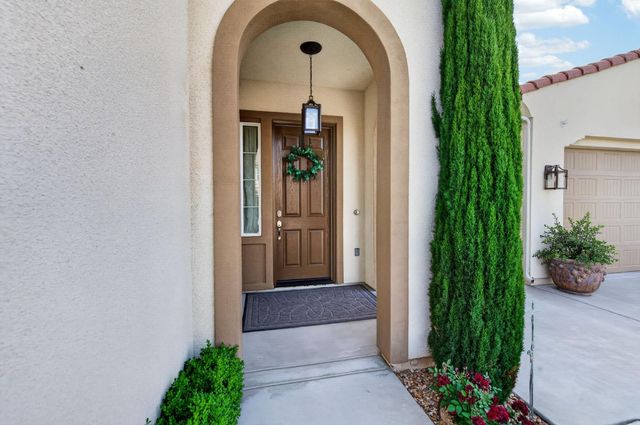 1462 N Twinberry Avenue, Clovis, CA 93619