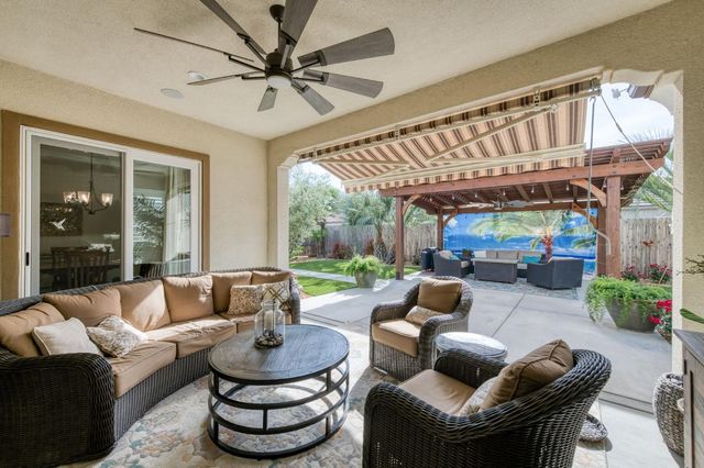 1462 N Twinberry Avenue, Clovis, CA 93619