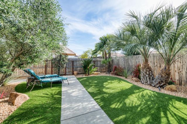 1462 N Twinberry Avenue, Clovis, CA 93619