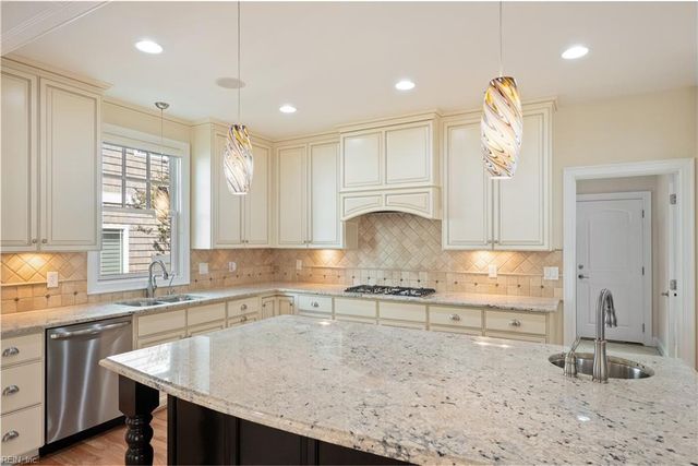 204 62nd ST, Virginia Beach, VA 23451