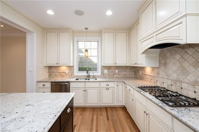 204 62nd ST, Virginia Beach, VA 23451