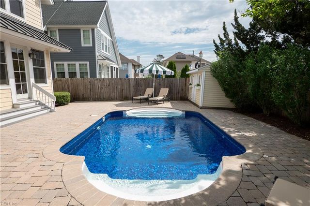 204 62nd ST, Virginia Beach, VA 23451