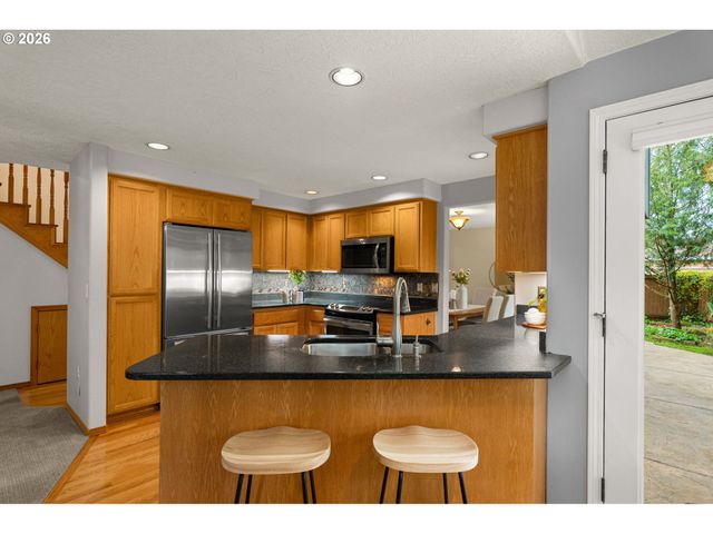 14821 Sw KENTON Dr, Portland, OR 97224